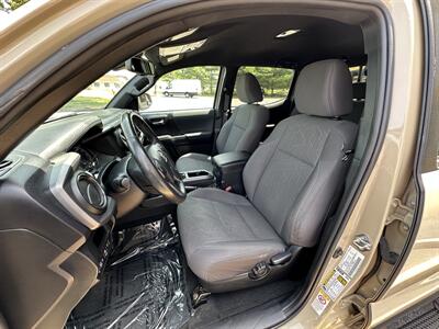 2019 Toyota Tacoma SR5 V6   - Photo 23 - Elkhart, IN 46514