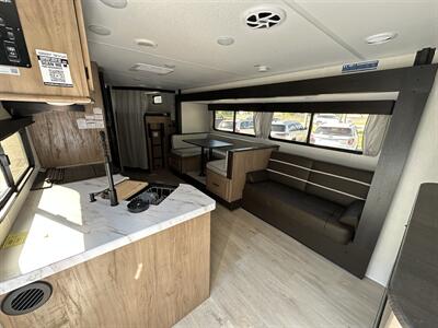 2025 Forest River Cherokee Grey Wolf   - Photo 10 - Elkhart, IN 46514