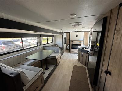 2025 Forest River Cherokee Grey Wolf   - Photo 15 - Elkhart, IN 46514