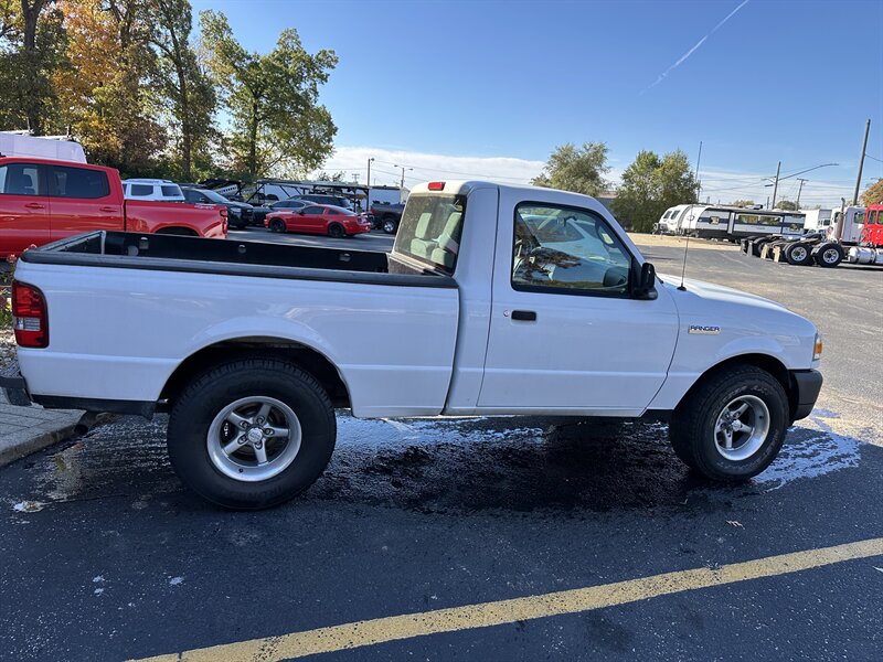 2011 Ford Ranger XL - Photo 9 - Elkhart, IN 46514