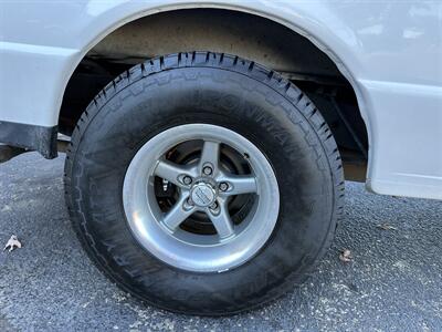 2011 Ford Ranger XL   - Photo 5 - Elkhart, IN 46514
