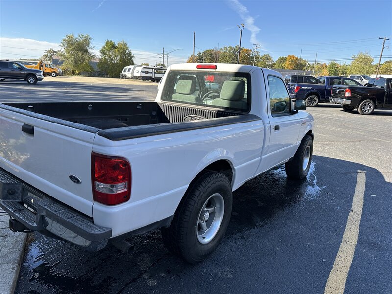 2011 Ford Ranger XL - Photo 8 - Elkhart, IN 46514