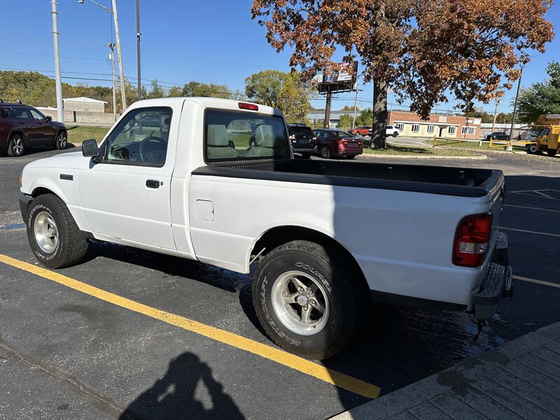 2011 Ford Ranger XL - Photo 4 - Elkhart, IN 46514