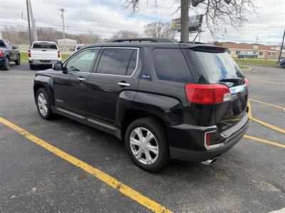2017 GMC Terrain SLE-2   - Photo 4 - Elkhart, IN 46514