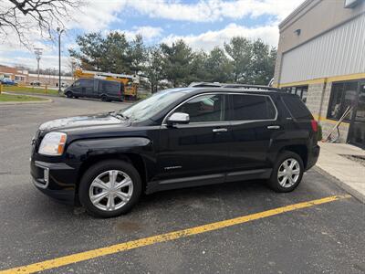 2017 GMC Terrain SLE-2   - Photo 2 - Elkhart, IN 46514