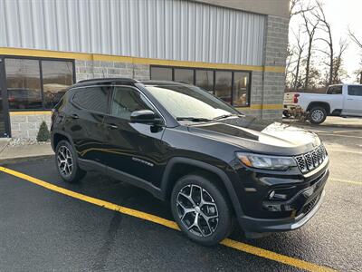 2024 Jeep Compass Limited   - Photo 10 - Elkhart, IN 46514