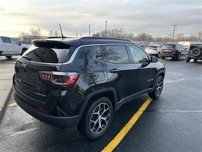 2024 Jeep Compass Limited   - Photo 9 - Elkhart, IN 46514