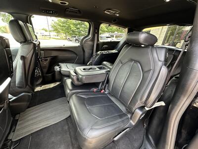 2019 Chrysler Pacifica Touring L Plus   - Photo 19 - Elkhart, IN 46514