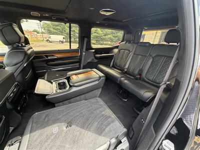 2022 Jeep Grand Wagoneer Series III   - Photo 19 - Elkhart, IN 46514