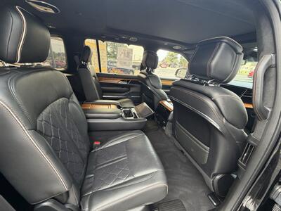 2022 Jeep Grand Wagoneer Series III   - Photo 14 - Elkhart, IN 46514