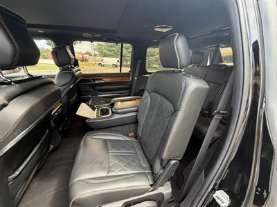 2022 Jeep Grand Wagoneer Series III   - Photo 18 - Elkhart, IN 46514