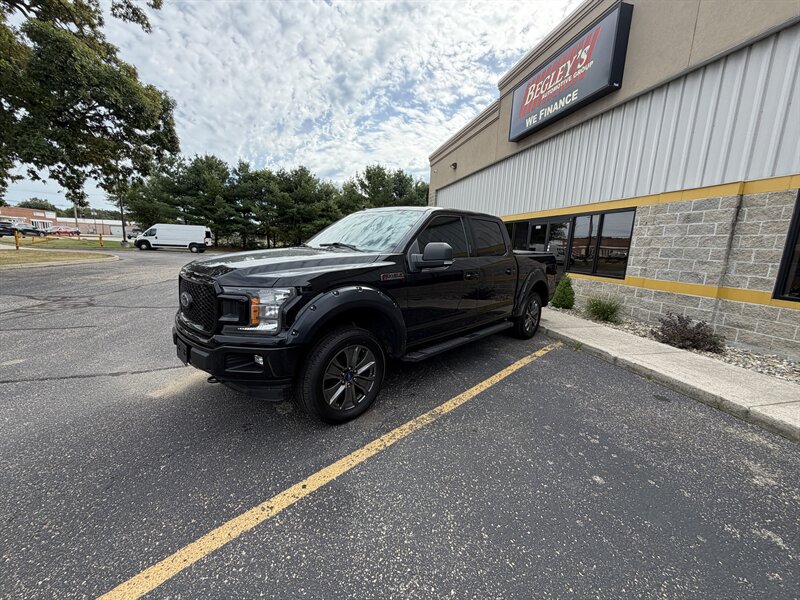 2018 Ford F-150 XLT   - Photo 1 - Elkhart, IN 46514