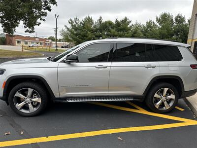 2021 Jeep Grand Cherokee L Limited   - Photo 2 - Elkhart, IN 46514