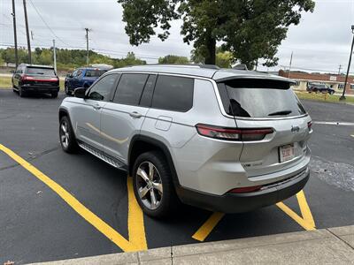 2021 Jeep Grand Cherokee L Limited   - Photo 4 - Elkhart, IN 46514