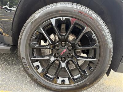 2022 GMC Yukon XL SLE   - Photo 27 - Elkhart, IN 46514