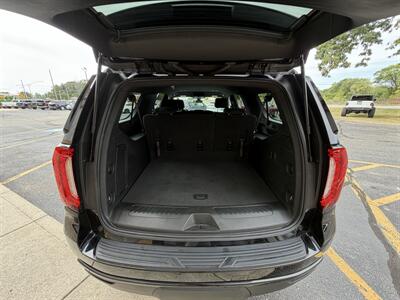2022 GMC Yukon XL SLE - Photo 17 - Elkhart, IN 46514