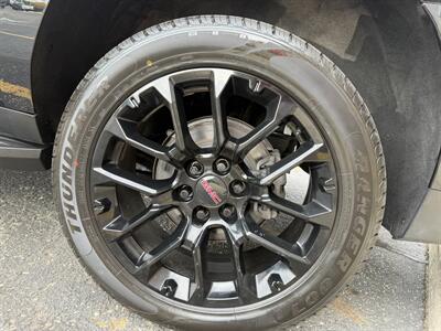 2022 GMC Yukon XL SLE   - Photo 30 - Elkhart, IN 46514
