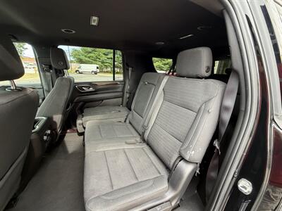 2022 GMC Yukon XL SLE   - Photo 18 - Elkhart, IN 46514