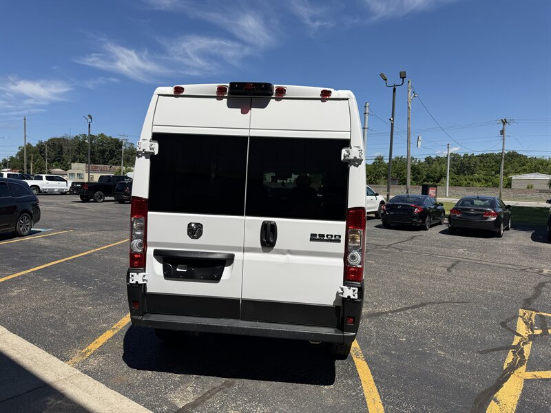 2023 RAM ProMaster 2500 159 WB - Photo 5 - Elkhart, IN 46514