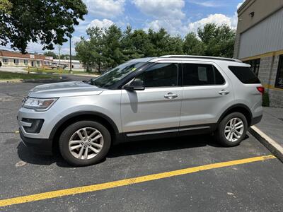 2016 Ford Explorer XLT   - Photo 3 - Elkhart, IN 46514