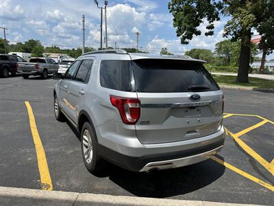 2016 Ford Explorer XLT   - Photo 6 - Elkhart, IN 46514