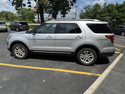 2016 Ford Explorer XLT   - Photo 4 - Elkhart, IN 46514