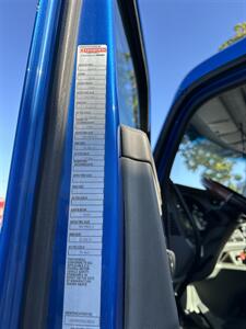2016 Kenworth 680   - Photo 16 - Elkhart, IN 46514