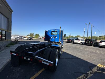 2016 Kenworth 680   - Photo 6 - Elkhart, IN 46514