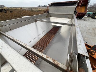 2009 Mack GU800 Granite   - Photo 5 - Elkhart, IN 46514