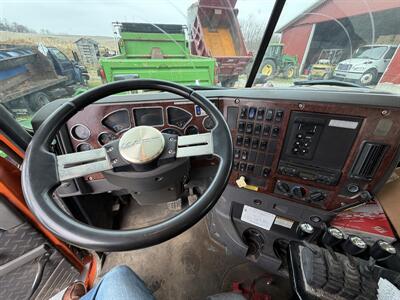 2009 Mack GU800 Granite   - Photo 11 - Elkhart, IN 46514