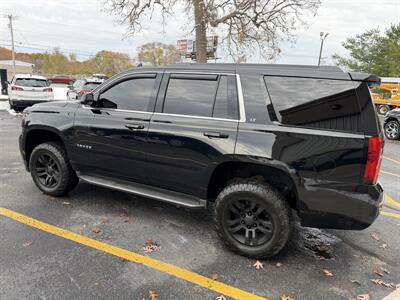 2017 Chevrolet Tahoe LT - Photo 3 - Elkhart, IN 46514
