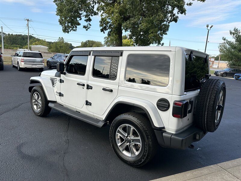 2020 Jeep Wrangler Unlimited Sahara photo 3