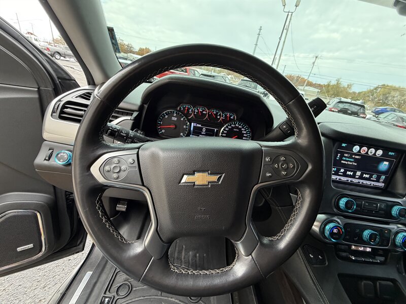 2017 Chevrolet Tahoe LT - Photo 21 - Elkhart, IN 46514