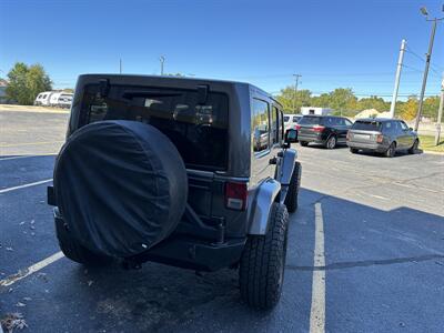 2017 Jeep Wrangler Unlimited Sahara - Photo 6 - Elkhart, IN 46514