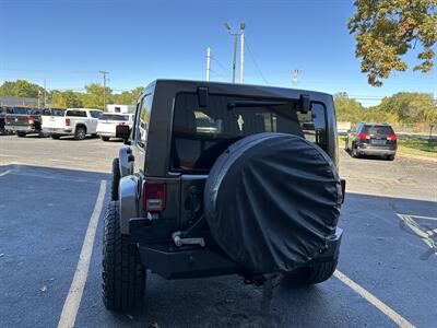 2017 Jeep Wrangler Unlimited Sahara - Photo 5 - Elkhart, IN 46514