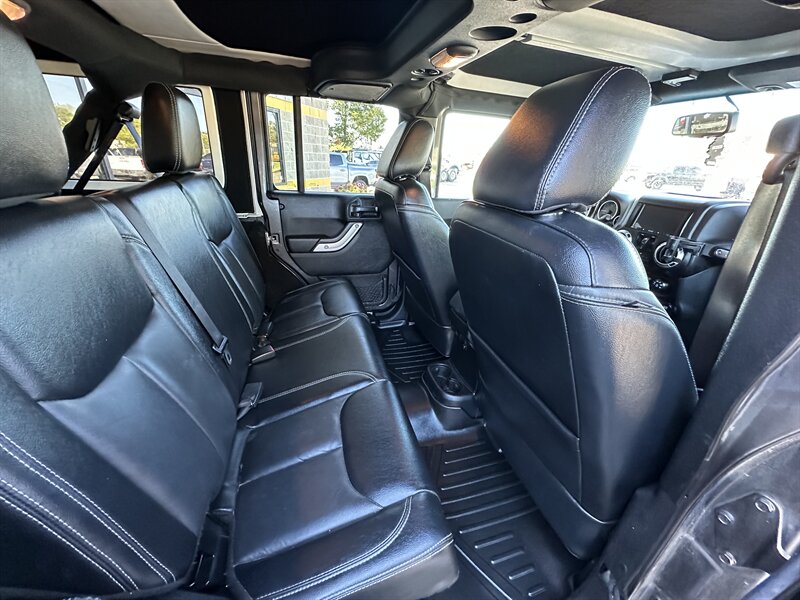 2017 Jeep Wrangler Unlimited Sahara - Photo 15 - Elkhart, IN 46514