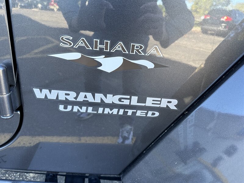 2017 Jeep Wrangler Unlimited Sahara - Photo 13 - Elkhart, IN 46514