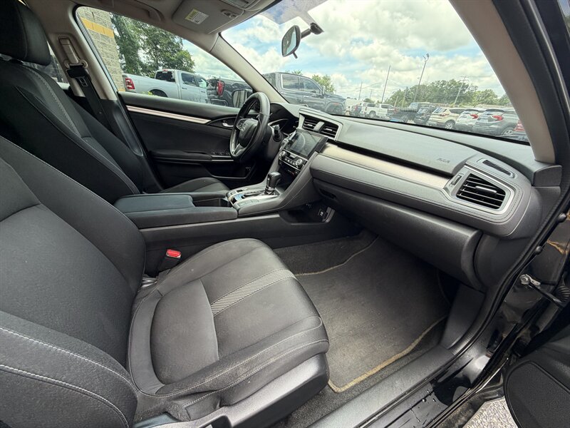 2018 Honda Civic EX-T - Photo 12 - Elkhart, IN 46514