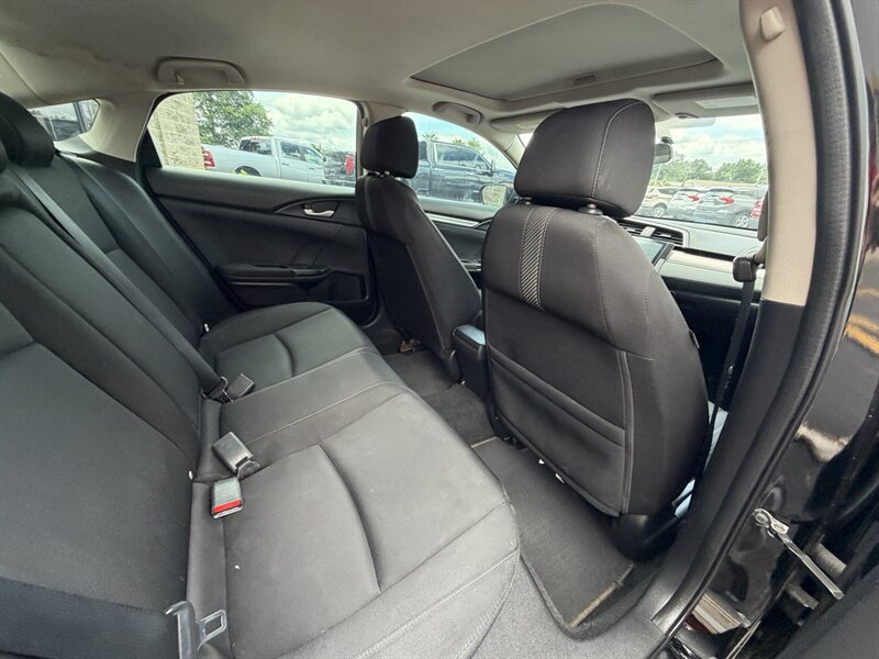 2018 Honda Civic EX-T - Photo 13 - Elkhart, IN 46514