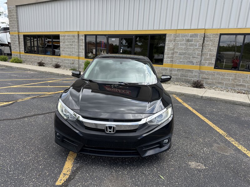 2018 Honda Civic EX-T - Photo 11 - Elkhart, IN 46514