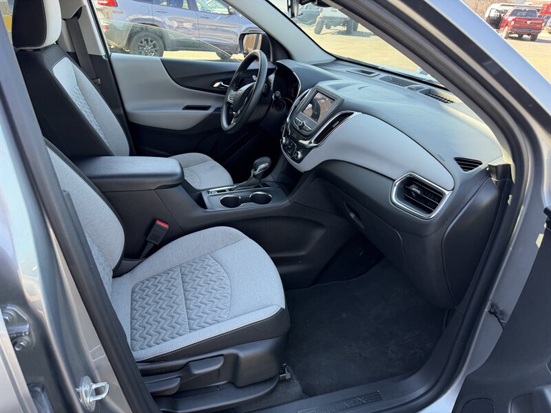 2024 Chevrolet Equinox LS - Photo 11 - Elkhart, IN 46514