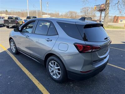 2024 Chevrolet Equinox LS - Photo 4 - Elkhart, IN 46514