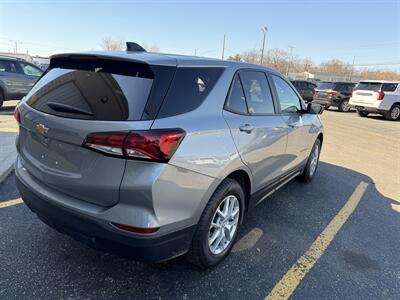 2024 Chevrolet Equinox LS - Photo 6 - Elkhart, IN 46514