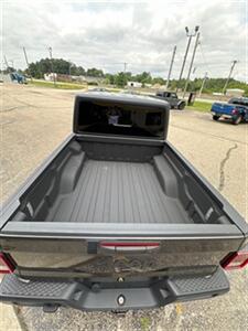 2020 Jeep Gladiator Sport   - Photo 5 - Elkhart, IN 46514