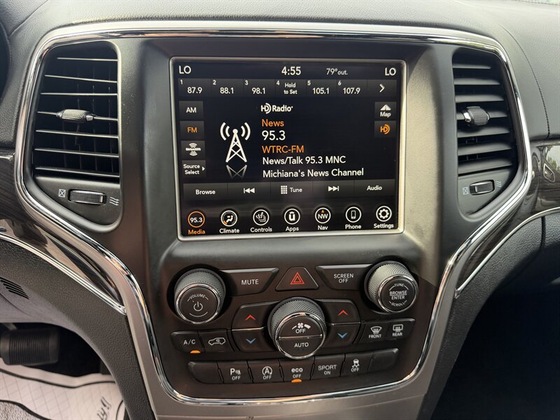 2018 Jeep Grand Cherokee Overland - Photo 21 - Elkhart, IN 46514
