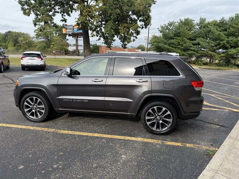 2018 Jeep Grand Cherokee Overland - Photo 3 - Elkhart, IN 46514