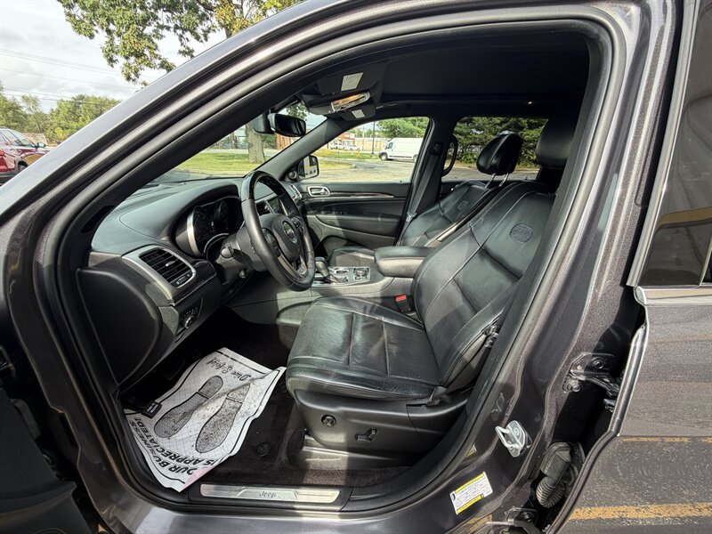 2018 Jeep Grand Cherokee Overland - Photo 18 - Elkhart, IN 46514
