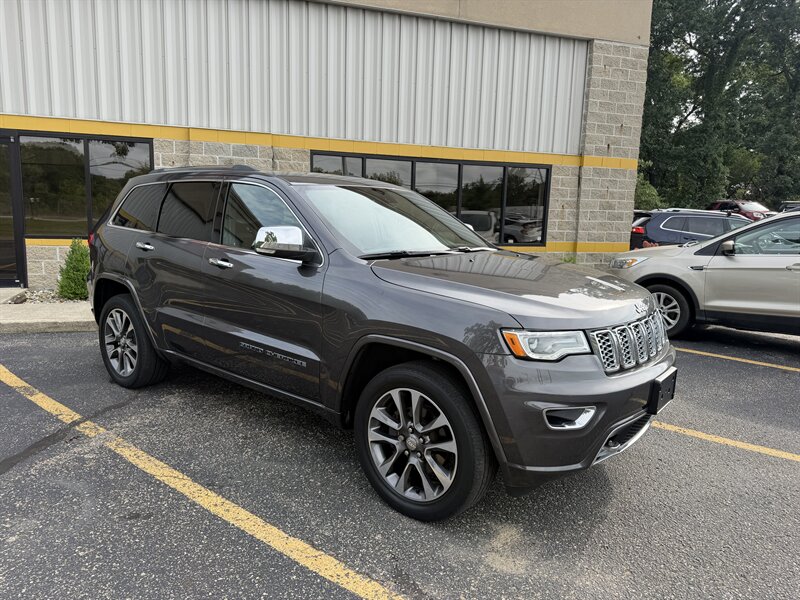 2018 Jeep Grand Cherokee Overland - Photo 10 - Elkhart, IN 46514