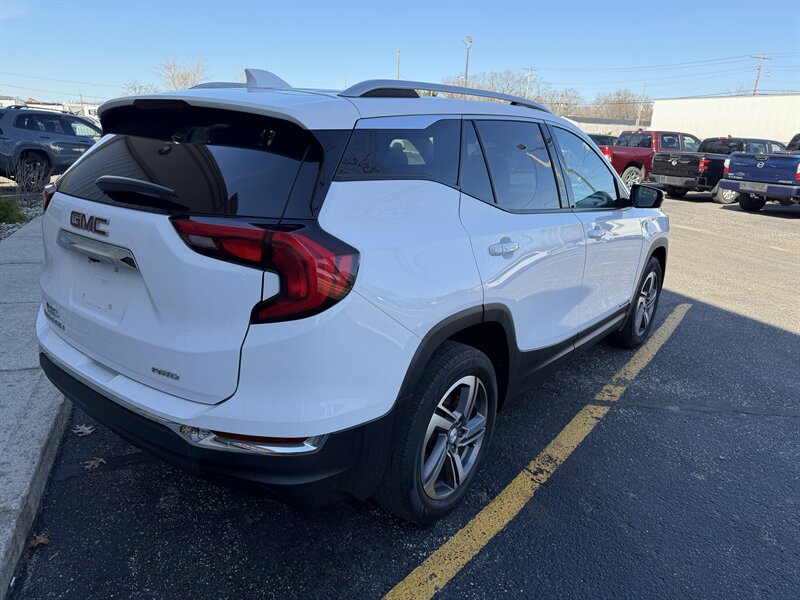 2020 GMC Terrain SLT - Photo 5 - Elkhart, IN 46514