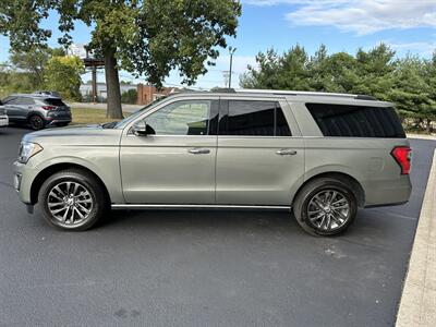 2019 Ford Expedition MAX Limited   - Photo 2 - Elkhart, IN 46514